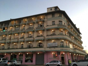 Halo Hybrid Hotel